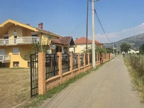 Sale, house, 319m², Zlatica, Podgorica - image 2