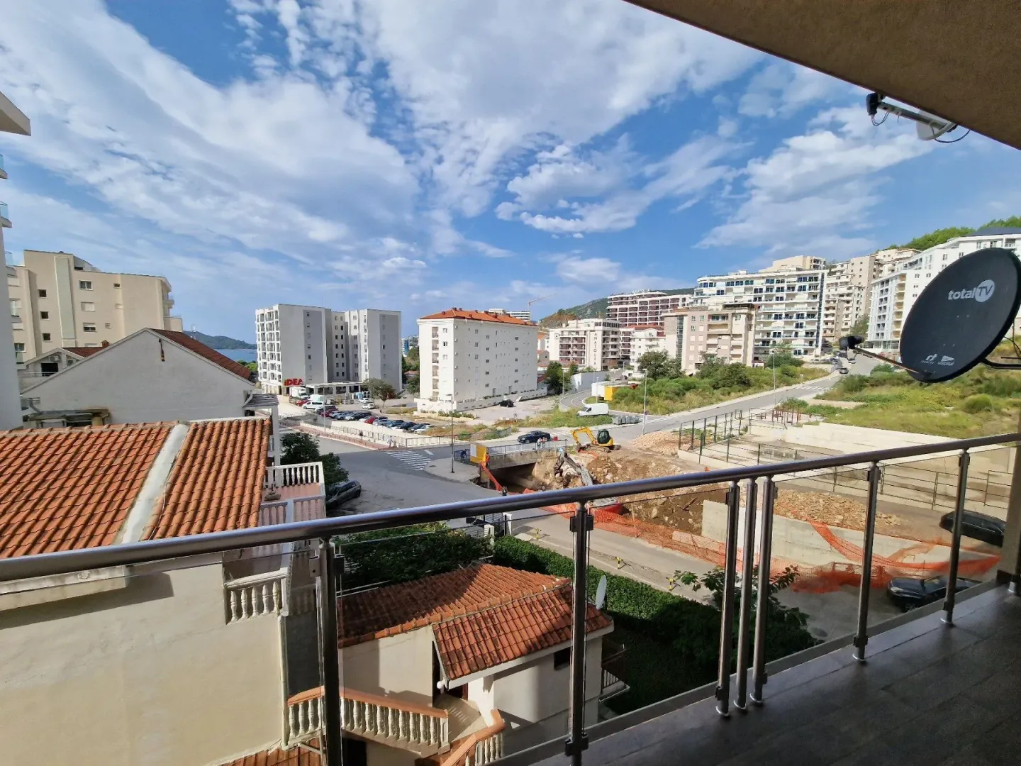 Rent, one bedroom apartment, 50m², Bečići, Budva