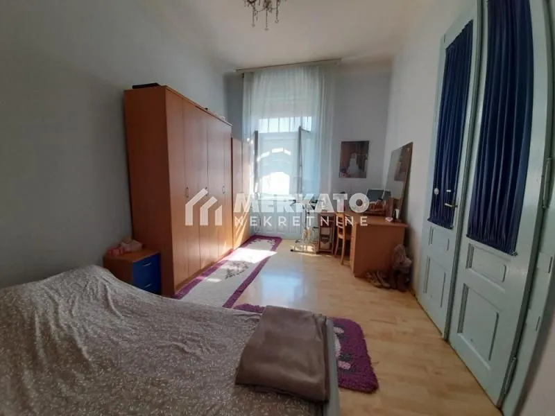 Prodaja, četvorosoban stan, 96m², Centar, Zrenjanin