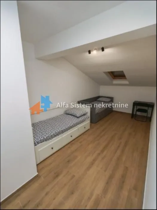Izdavanje, trosoban stan, 77m², Autokomanda, Voždovac Sve Podlokacije