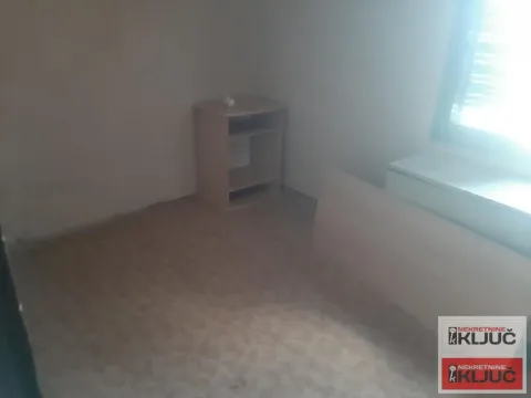 Izdavanje, kuća, 90m², Beočin, Srbija - image 11