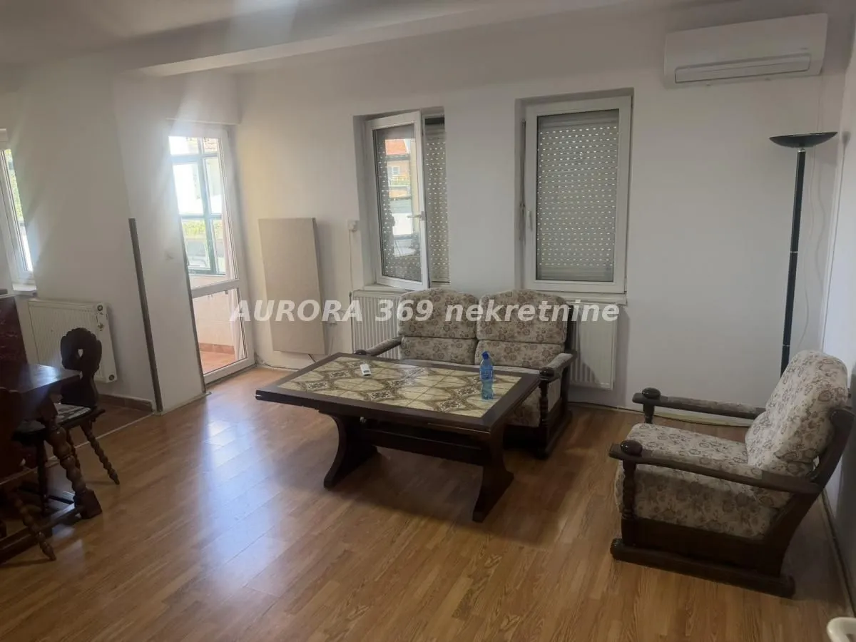 Prodaja, trosoban stan, 64m², Ruma, Srbija