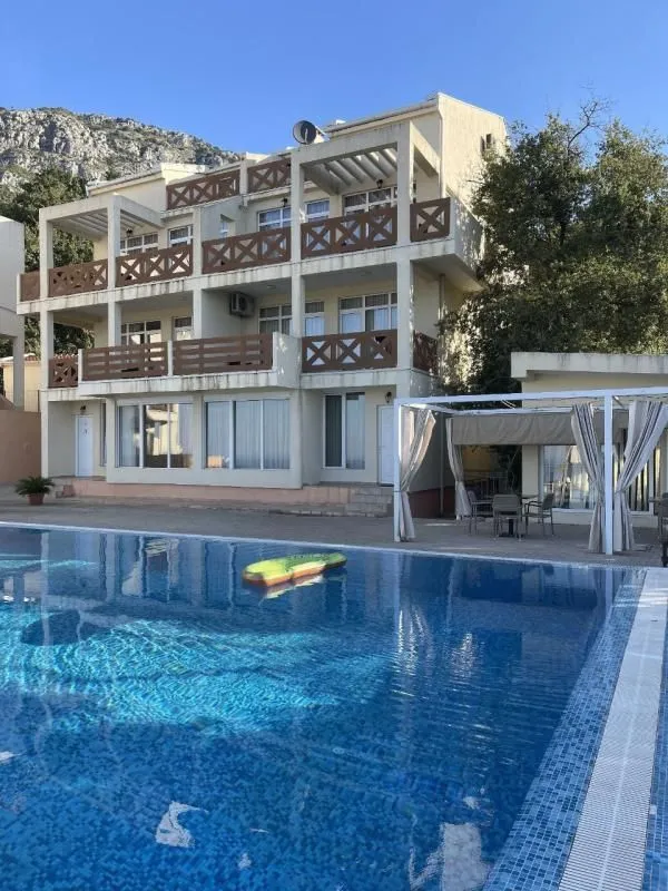 Rent, two bedroom apartment, 129m², Šušanj, Bar