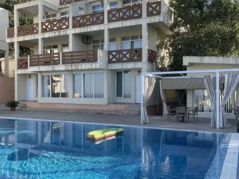 Rent, two bedroom apartment, 129m², Šušanj, Bar - image 1