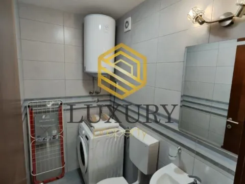 Izdavanje, dvosoban stan, 73m², Tuški Put, Podgorica - image 11