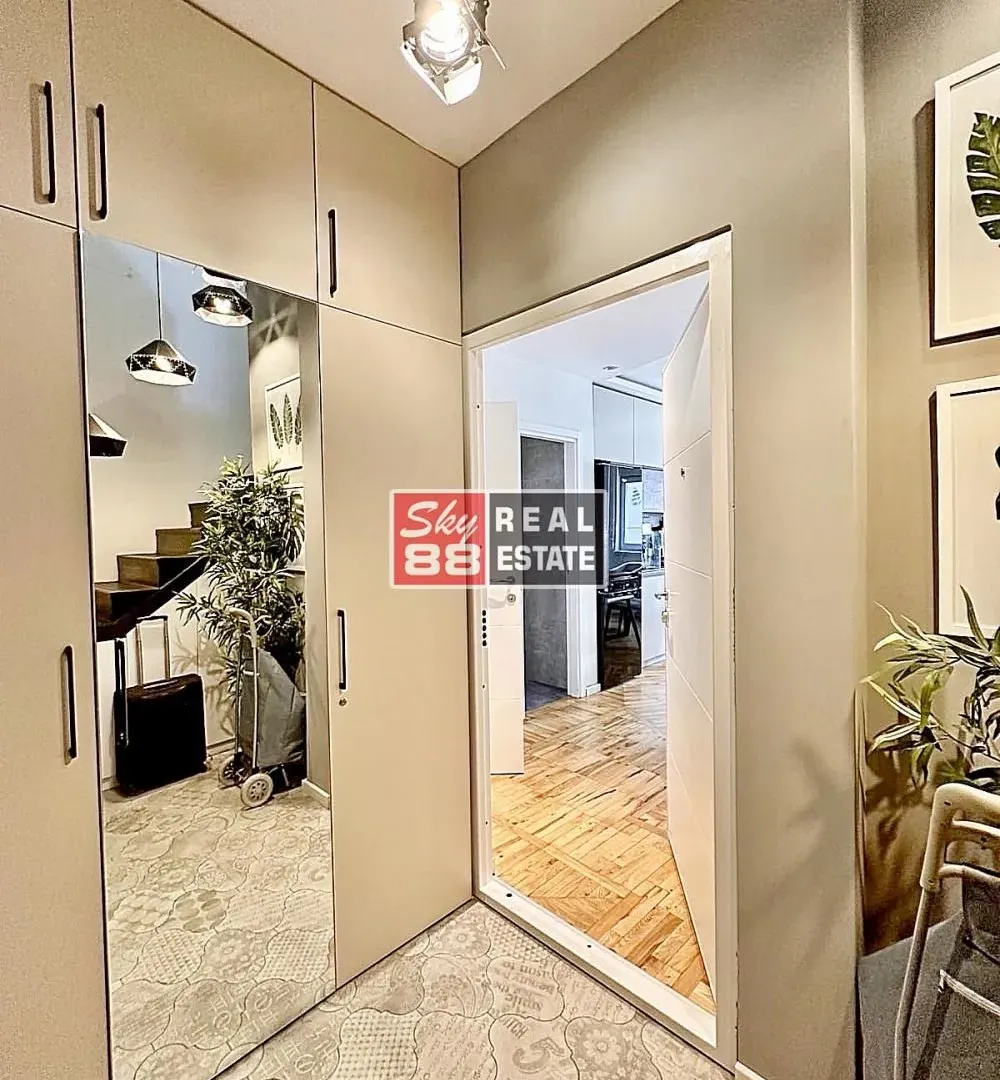 Sale, apartment, 172m², Stari Grad, Beograd
