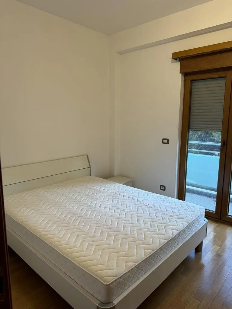 Izdavanje, dvosoban stan, 85m², Preko Morače, Podgorica