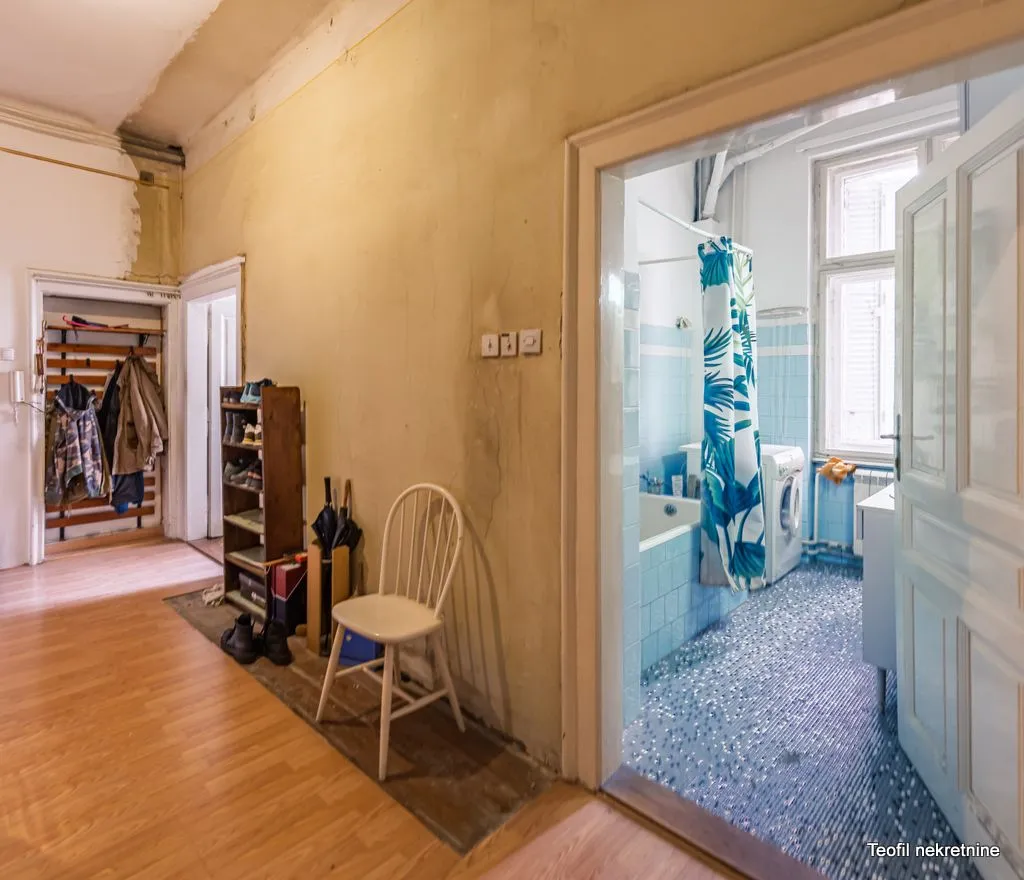 Prodaja, trosoban stan, 105m², Vračar, Šid