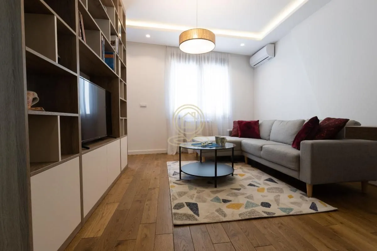 Izdavanje, jednosoban stan, 37m², Čubura, Beograd