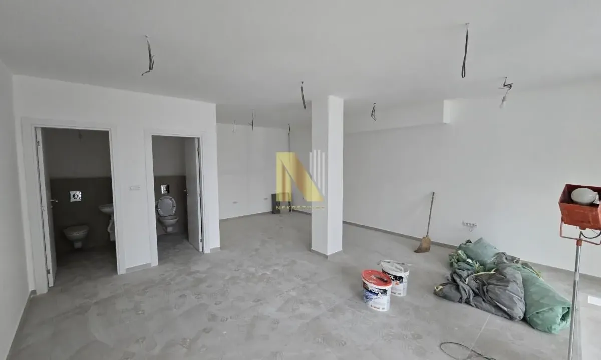 Izdavanje, poslovni prostor, 134m², Telep, Novi Sad Sve Podlokacije