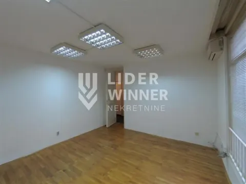 Prodaja, trosoban stan, 70m², Vukov Spomenik, Zvezdara Sve Podlokacije - image 2