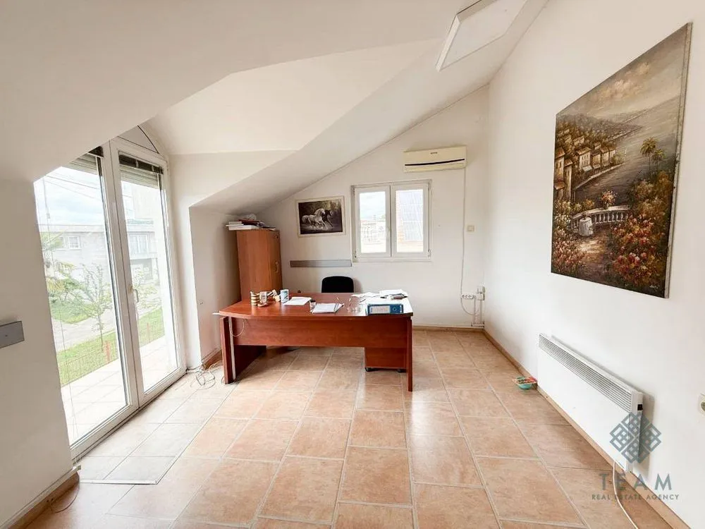 Rent, office space, 110m², Gornja Gorica, Podgorica