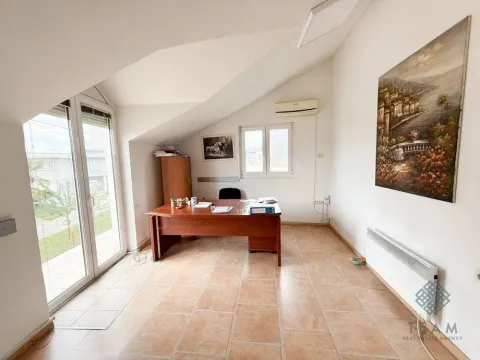 Rent, office space, 110m², Gornja Gorica, Podgorica - image 21