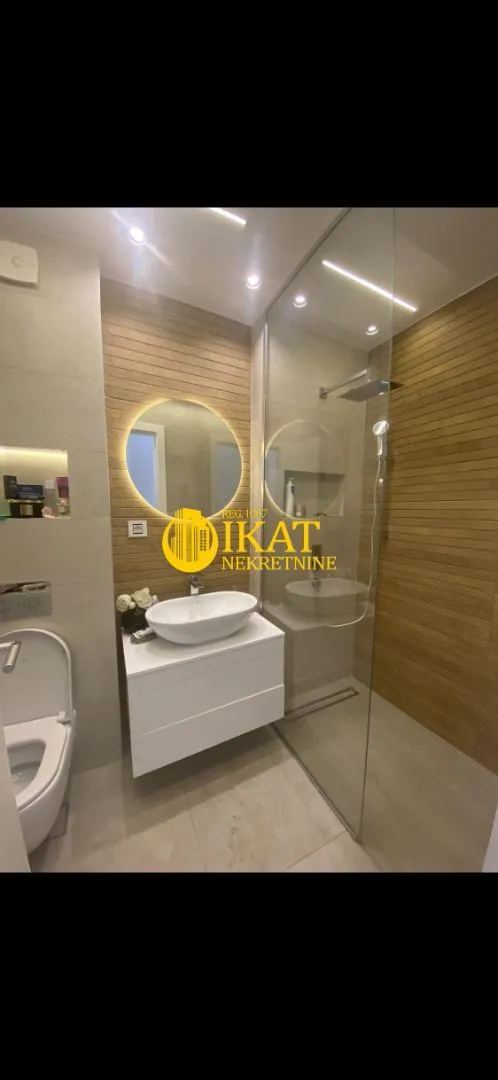 Izdavanje, dvosoban stan, 42m², Čubura, Beograd