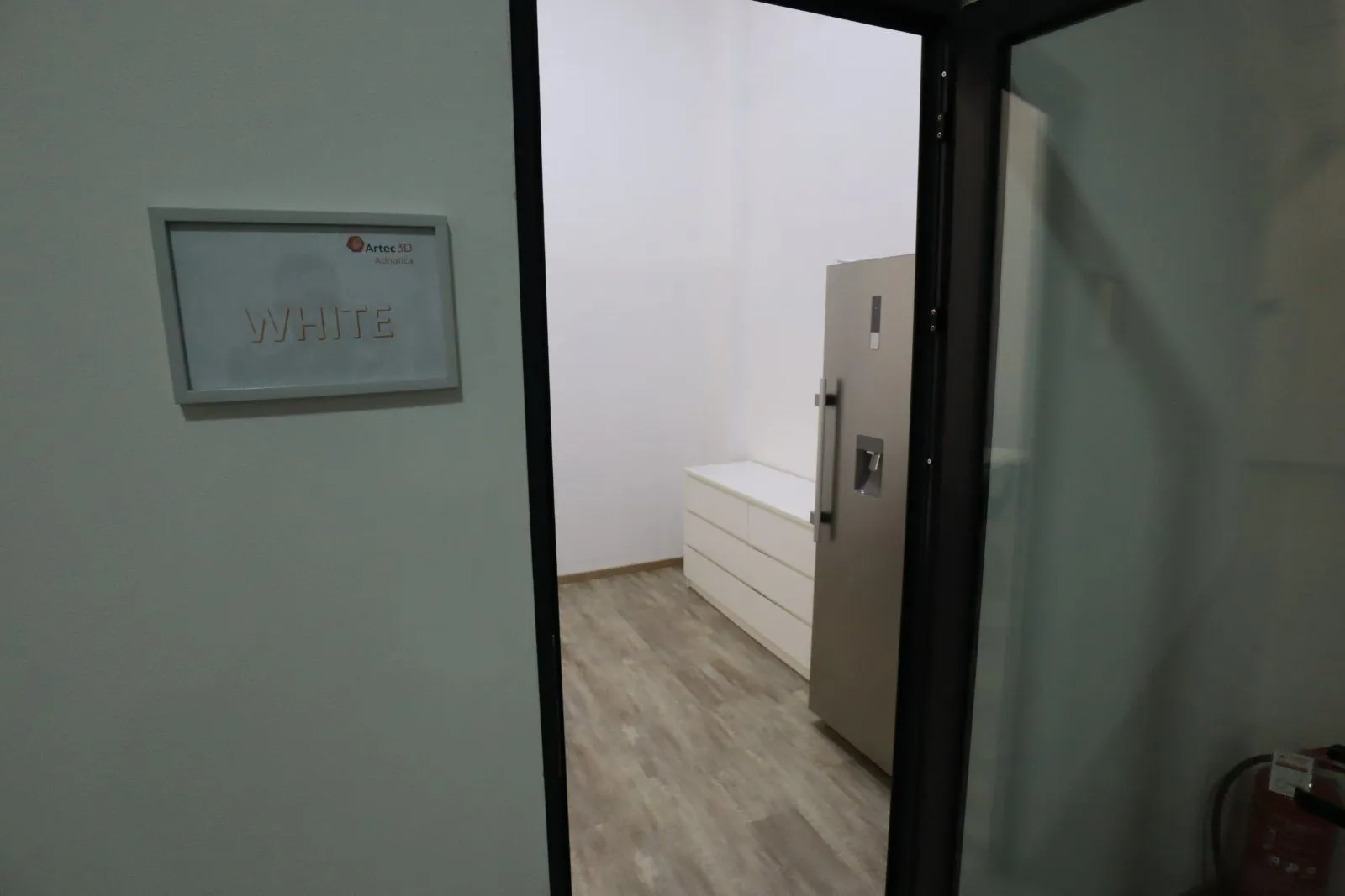 Rent, office space, 1200m², Utjeha, Bar