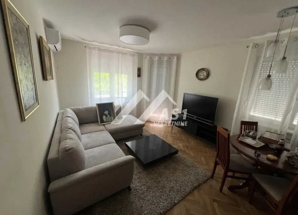 Izdavanje, dvosoban stan, 55m², Grbavica, Novi Sad Sve Podlokacije