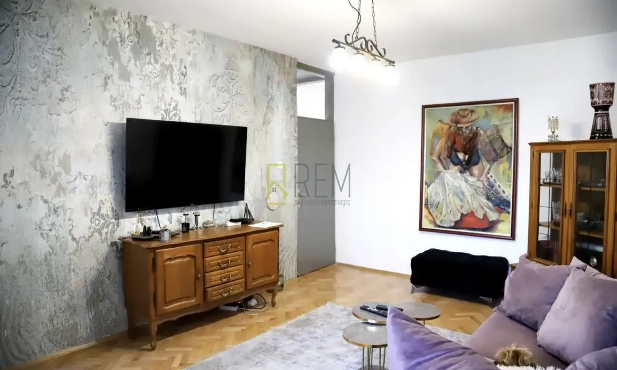 Prodaja, trosoban stan, 120m², Tuški Put, Podgorica