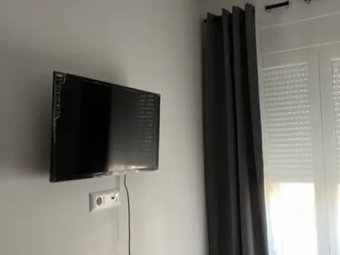 Izdavanje, jednosoban stan, 47m², Stari Aerodrom, Podgorica - image 4