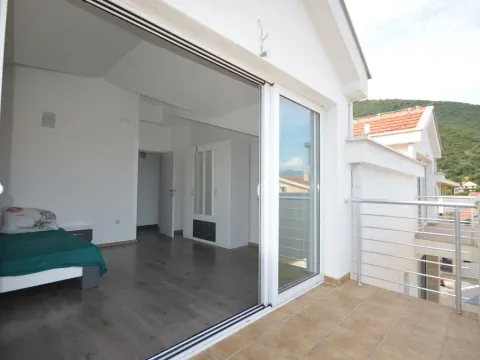 Prodaja, trosoban stan, 100m², Baošići, Herceg Novi - image 3
