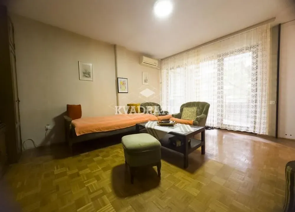 Prodaja, trosoban stan, 84m², Čukarica, Beograd