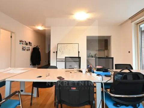 Prodaja, trosoban stan, 114m², Centar, Podgorica - image 4