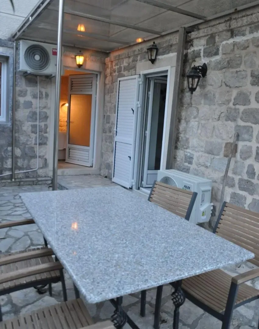 Sale, three bedroom apartment, 110m², Prčanj, Kotor