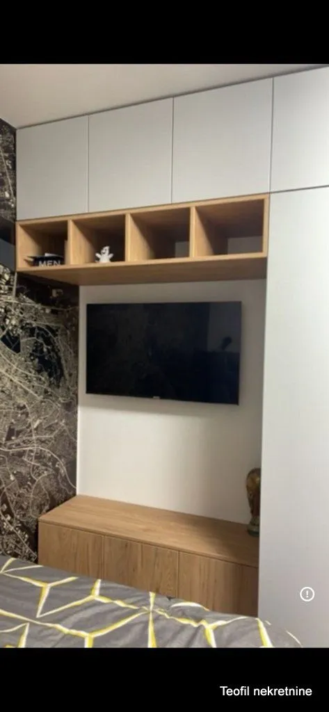 Sale, office space, 640m², Lazarevac, Beograd