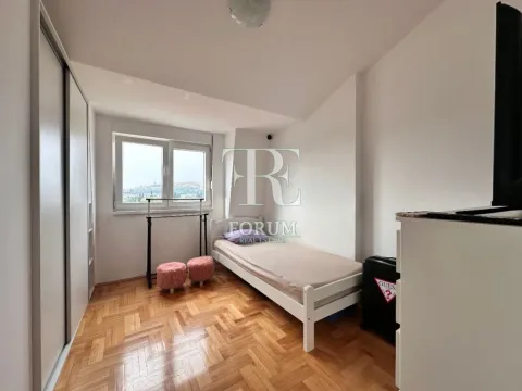 Izdavanje, dvosoban stan, 70m², City Kvart, Podgorica - image 9