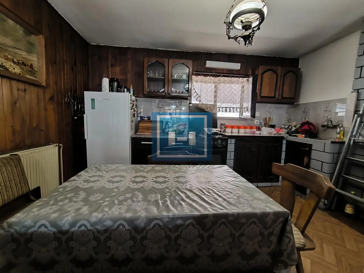 Sale, house, 250m², Ćuprija, Srbija