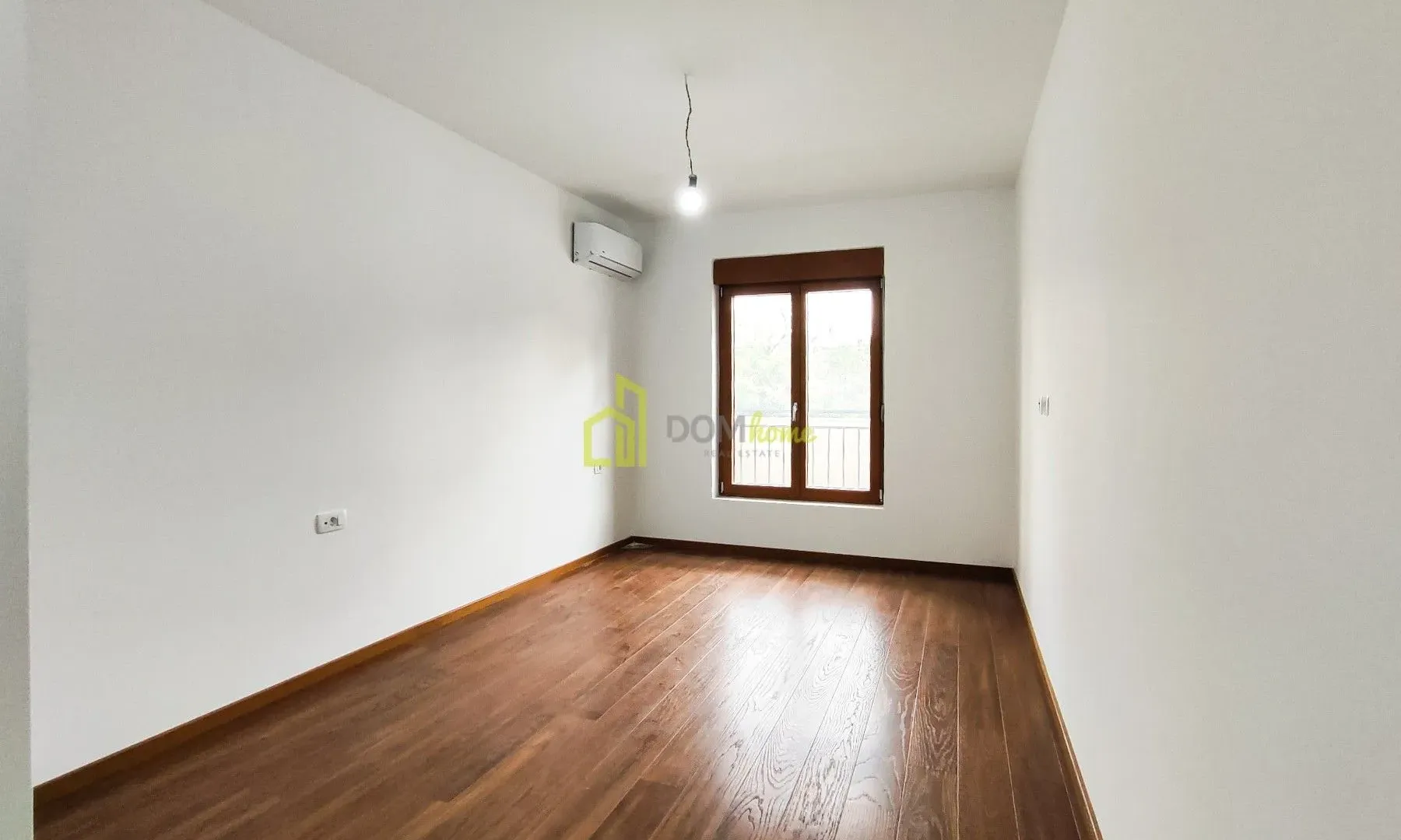 Izdavanje, trosoban stan, 96m², Master Kvart, Podgorica