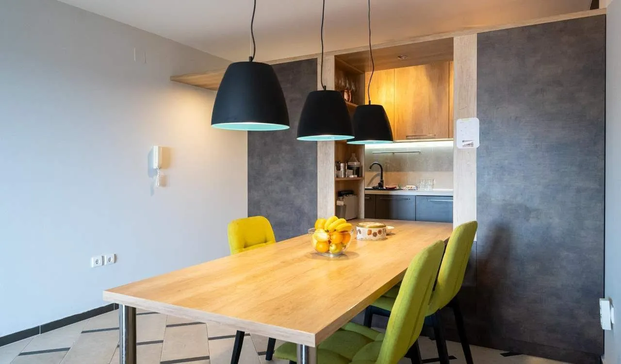 Prodaja, trosoban stan, 90m², Seoce, Budva