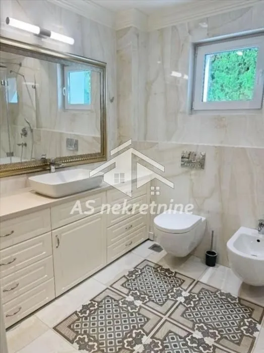 Rent, apartment, 215m², Savski Venac, Beograd