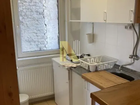 Izdavanje, garsonjera, 28m², Podbara, Novi Sad Sve Podlokacije - image 5