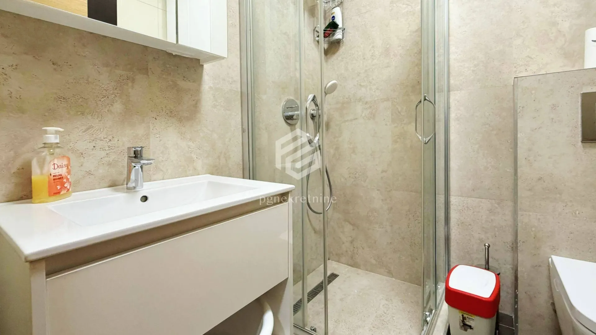 Rent, one bedroom apartment, 45m², Pobrežje, Podgorica
