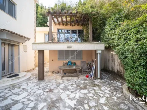 Sale, house, 484m², Stoliv, Kotor - image 43