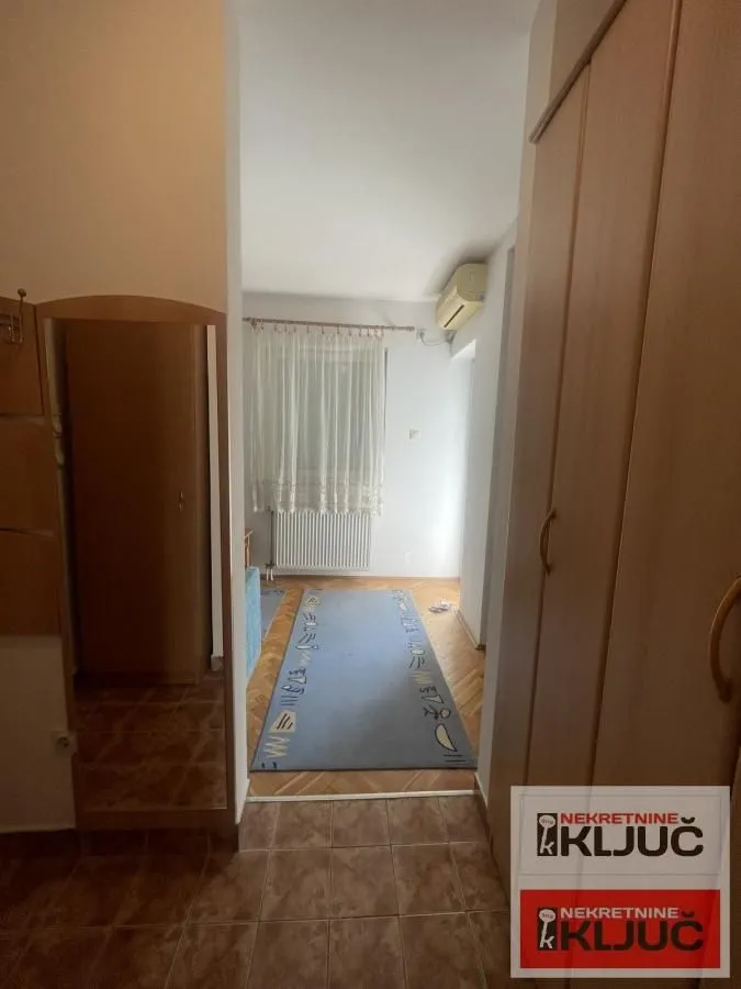 Izdavanje, garsonjera, 25m², Nova Detelinara, Novi Sad Sve Podlokacije