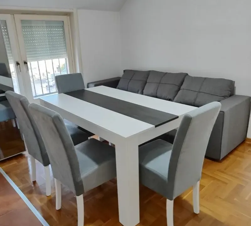 Izdavanje, jednosoban stan, 44m², Altina, Beograd