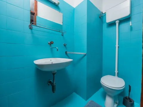 Izdavanje, trosoban stan, 103m², Dobrota, Kotor - image 4