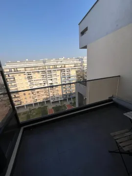 Pogled sa balkona na okolne stambene zgrade. - image 8