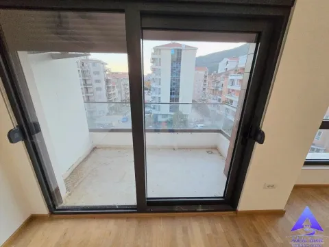 Prodaja, dvosoban stan, 66m², Rozino, Budva
