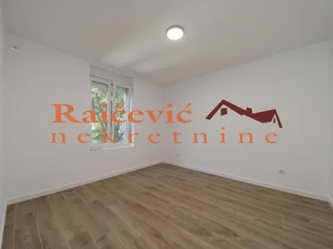 Sale, one bedroom apartment, 32m², Stari Grad, Beograd - image 1