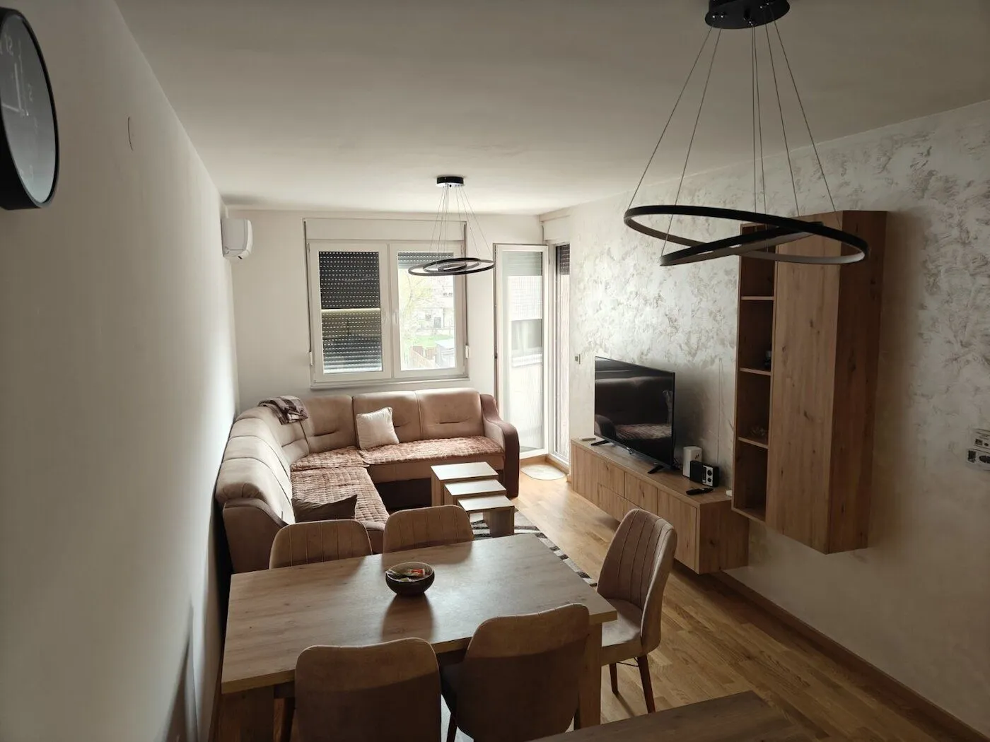 Izdavanje, jednosoban stan, 56m², Podbara, Novi Sad Sve Podlokacije