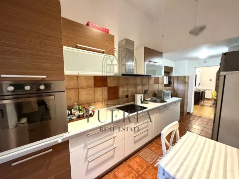 Rent, house, 300m², Gorica C, Podgorica - image 6