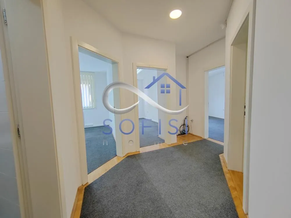Rent, office space, 61m², Grbavica, Novi Sad Sve Podlokacije