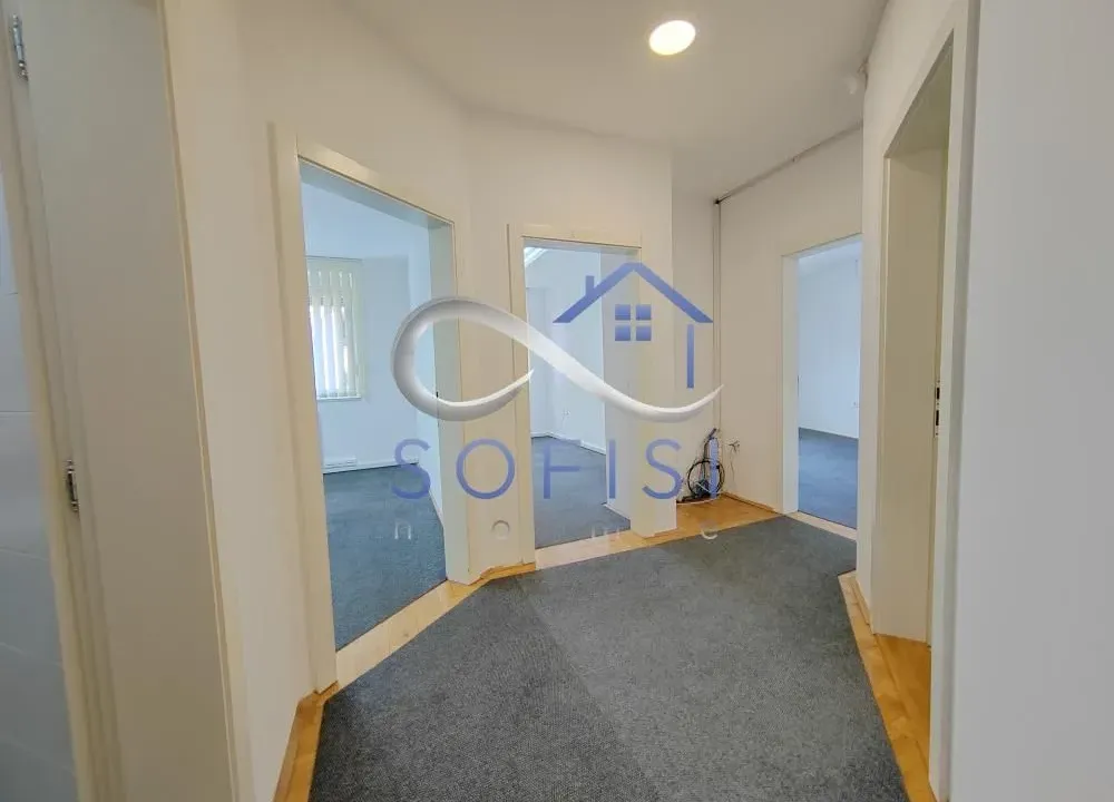 Rent, office space, 61m², Grbavica, Novi Sad Sve Podlokacije