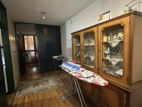 Prodaja, trosoban stan, 115m², Blok 5, Podgorica - image 2