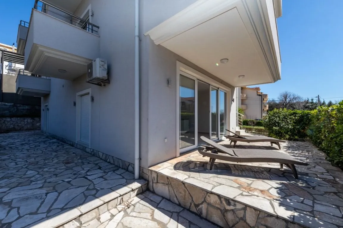 Prodaja, dvosoban stan, 95m², Topla, Herceg Novi