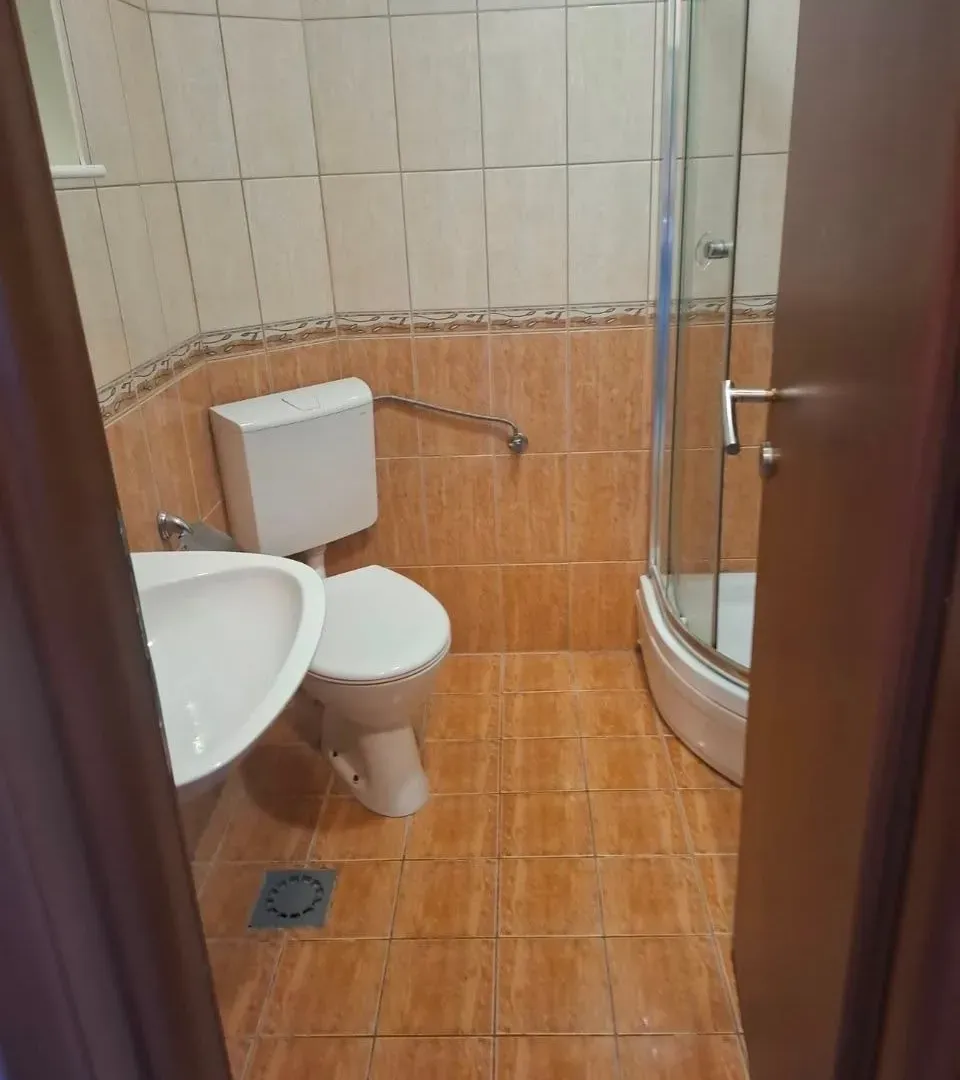 Rent, one bedroom apartment, 33m², Pržice, Kotor