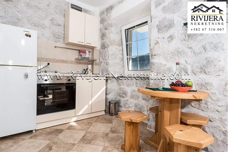 Sale, house, 130m², Lipci, Kotor