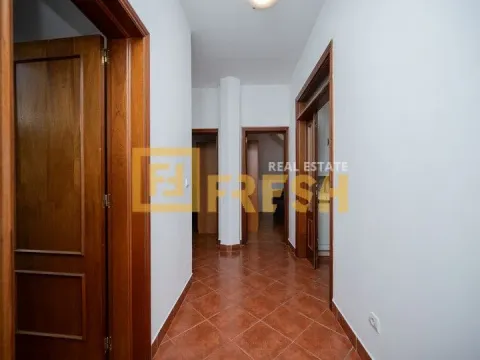 Prodaja, trosoban stan, 91m², Stari Aerodrom, Podgorica - image 16